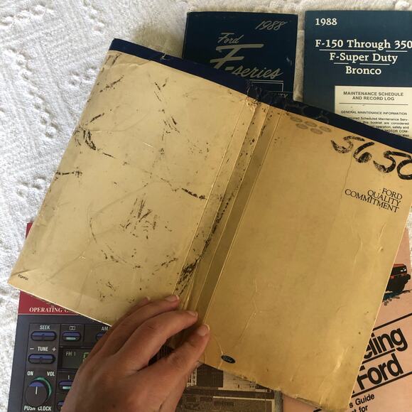 1988 Ford F-series 150-350 F-Super Duty Owners Guide Manual OEM w/ Storage Case - Picture 7 of 8